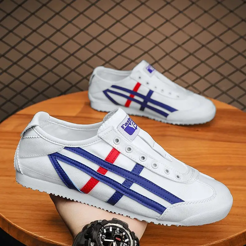 Men's Shoes Lightweight Casual Shoe Student All-match Men Flat Footwear Outdoor Non-slip Sport Shoes Zapatillas De Deporte 2025
Men's Shoes Lightweight Casual Shoe Student All-match Men Flat Footwear Outdoor Non-slip Sport Shoes Zapatillas De Deporte 2025