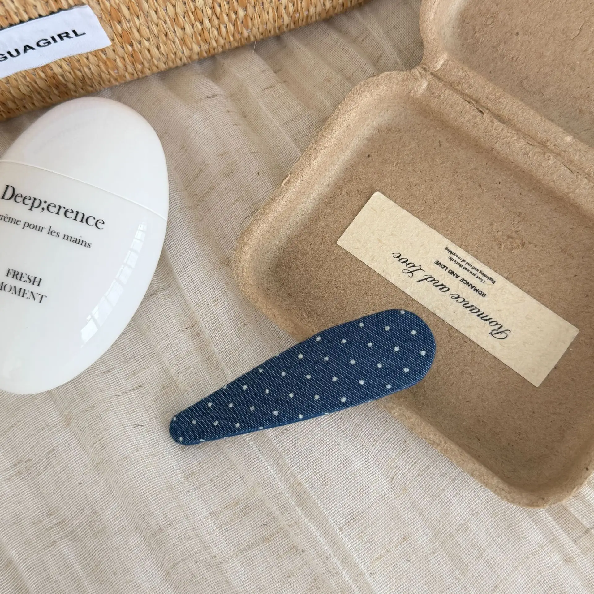 Premium Versatile Acetate Polka Dot Hair Comb for Bangs Inverted Design Anti Slip Flyaway Clips Updo Everyday Niche
Premium Versatile Acetate Polka Dot Hair Comb for Bangs Inverted Design Anti Slip Flyaway Clips Updo Everyday Niche