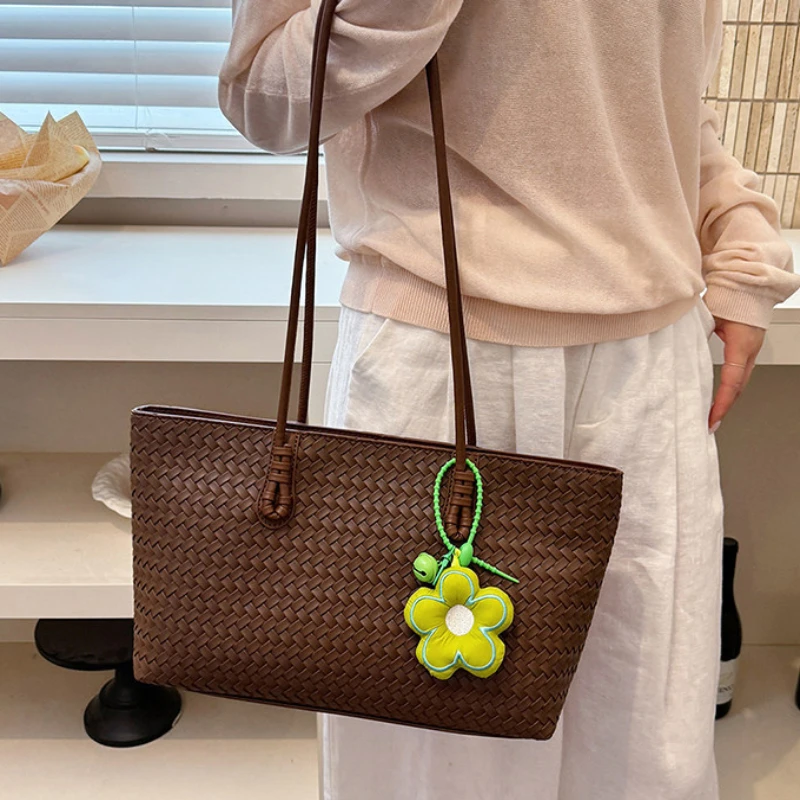 2026 New Woven Tote Bag for women Large Capacity Casual Shoulder Bag Summer Fashion Handbag Solid Color Daily Commuter Purse
2026 New Woven Tote Bag for women Large Capacity Casual Shoulder Bag Summer Fashion Handbag Solid Color Daily Commuter Purse