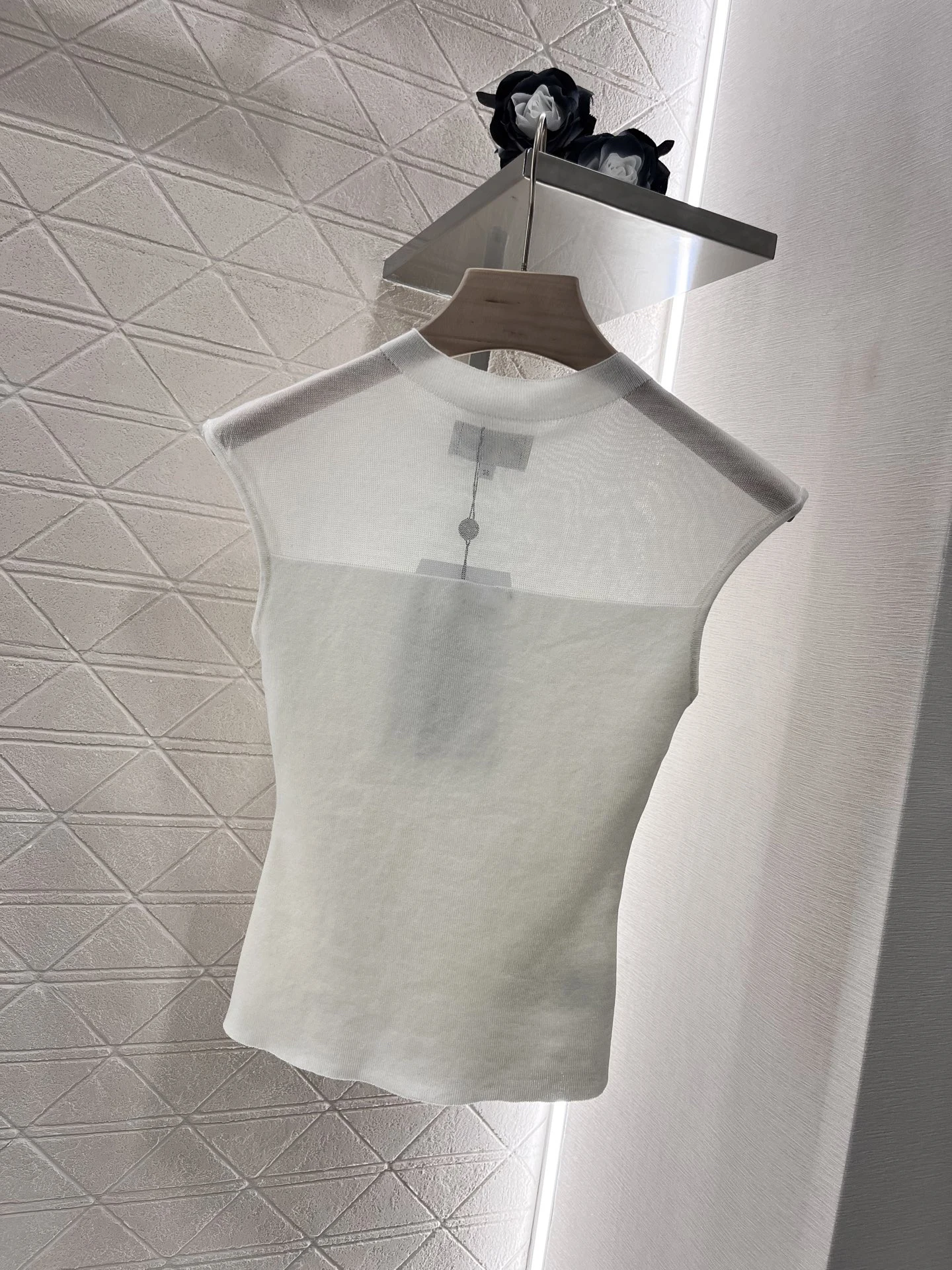 2025 New Fashion Aesthetic Sweet Sexy Tank Tops Women Sleeveless Casual Tanks Harajuku All Match Cropped Girls
2025 New Fashion Aesthetic Sweet Sexy Tank Tops Women Sleeveless Casual Tanks Harajuku All Match Cropped Girls