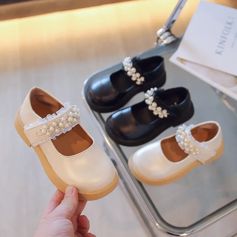 2024 New Autumn Kids Girls Wedding Pearl Princess Leather Shoes Fashion Children Soft Bottom Student Dance Performance Shoes
2024 New Autumn Kids Girls Wedding Pearl Princess Leather Shoes Fashion Children Soft Bottom Student Dance Performance Shoes