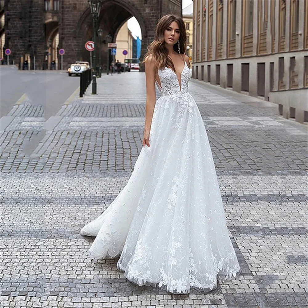 Sexy V-Neck Lace Appliques Beach Wedding Dress Boho Bridal Gowns Custom Made Open Back robe Customized 109
Sexy V-Neck Lace Appliques Beach Wedding Dress Boho Bridal Gowns Custom Made Open Back robe Customized 109