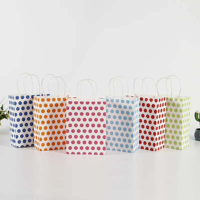 500pcs Kraft Paper Gift Bags with Handle Wedding Party Packaging Paper Bag Polka Dot
500pcs Kraft Paper Gift Bags with Handle Wedding Party Packaging Paper Bag Polka Dot