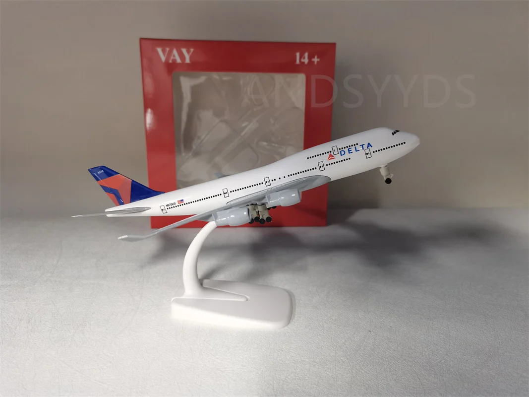 Scale 20cm Model Airplane 20cm Delta Aircraft Plane 747 B747 Plane Model Ornament Plane House Decor Accessories
Scale 20cm Model Airplane 20cm Delta Aircraft Plane 747 B747 Plane Model Ornament Plane House Decor Accessories