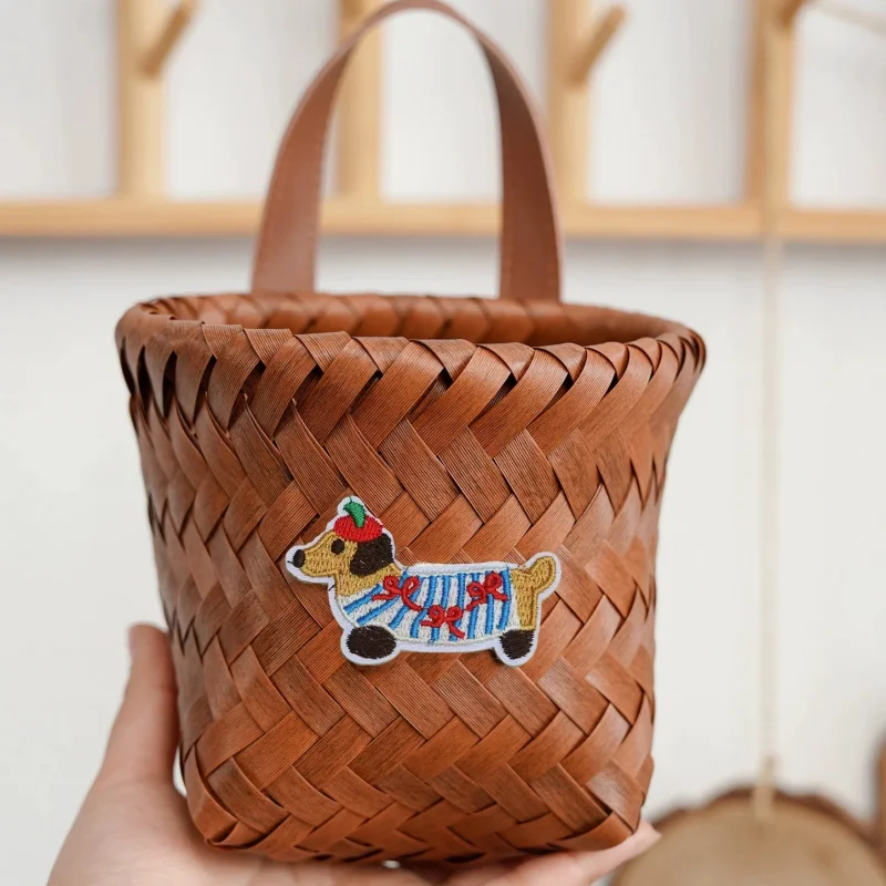 Vintage Wicker Garlic Storage Basket - Small Wall-Mounted Organizer for Green Onion Ginger Kitchen Vegetable Bin
Vintage Wicker Garlic Storage Basket - Small Wall-Mounted Organizer for Green Onion Ginger Kitchen Vegetable Bin