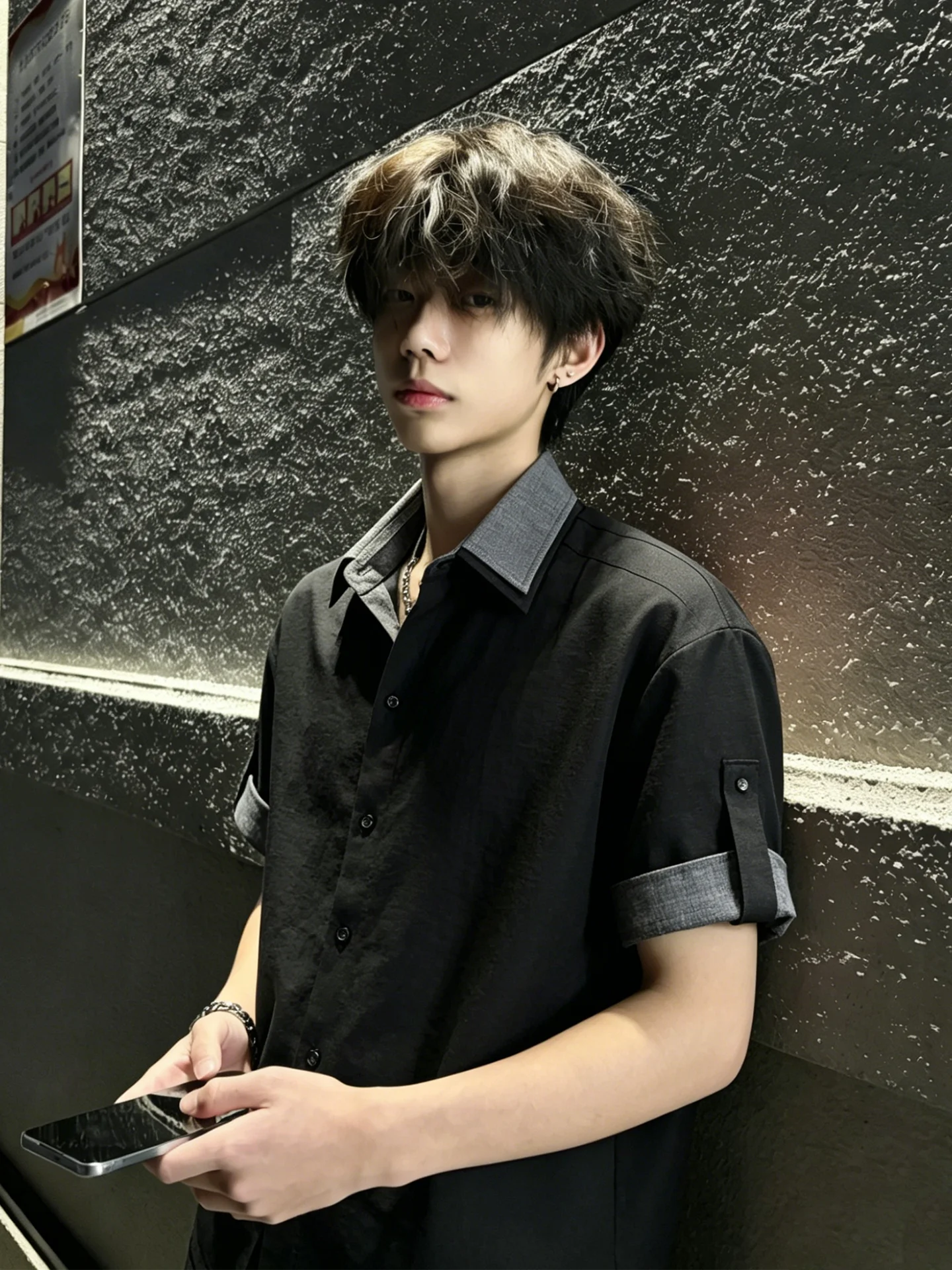 Men's Summer Short Sleeve Ice Silk Shirt Collared Patchwork Loose Fit Breathable Thin Polyester Casual Fashion Shirt
Men's Summer Short Sleeve Ice Silk Shirt Collared Patchwork Loose Fit Breathable Thin Polyester Casual Fashion Shirt