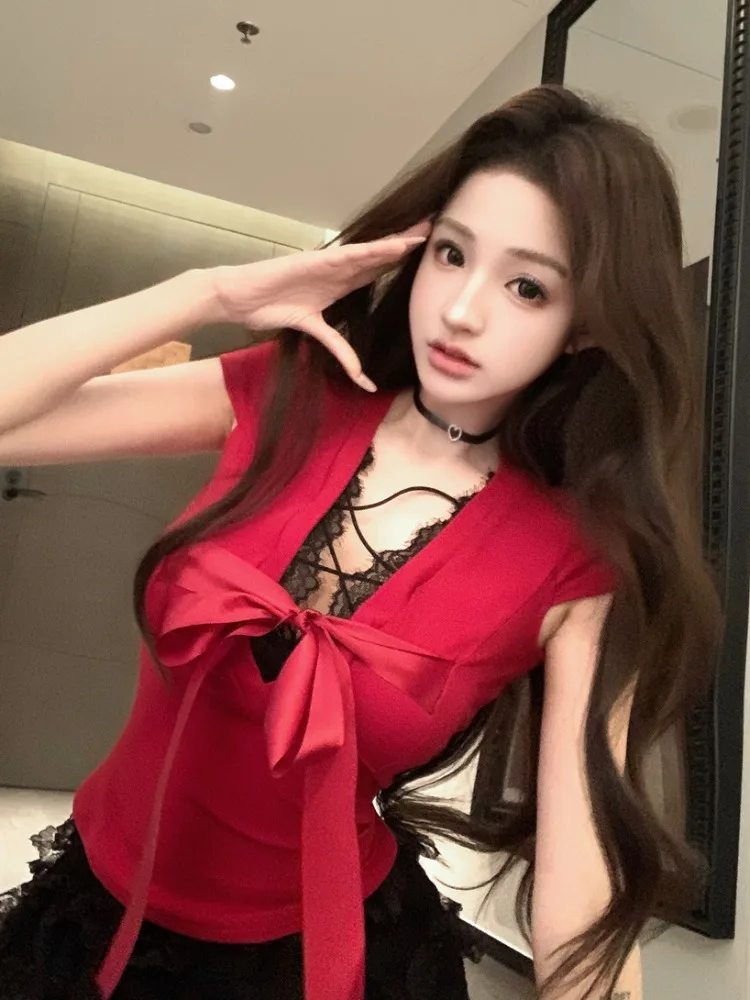 Pure Desire Sexy Lace Splice V-neck Short Sleeve T-shirt Women's Backless Bindi Knot Top Korean Style Slim Fit
Pure Desire Sexy Lace Splice V-neck Short Sleeve T-shirt Women's Backless Bindi Knot Top Korean Style Slim Fit