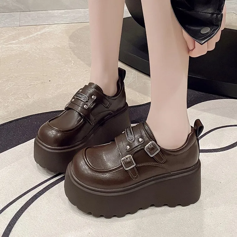 8cm Luxury Women's Lock Buckle Thick Bottom Slip-On Shoes Spring Autumn Fashion Season Mid Heel Black Leather Square Toe Loafers
8cm Luxury Women's Lock Buckle Thick Bottom Slip-On Shoes Spring Autumn Fashion Season Mid Heel Black Leather Square Toe Loafers