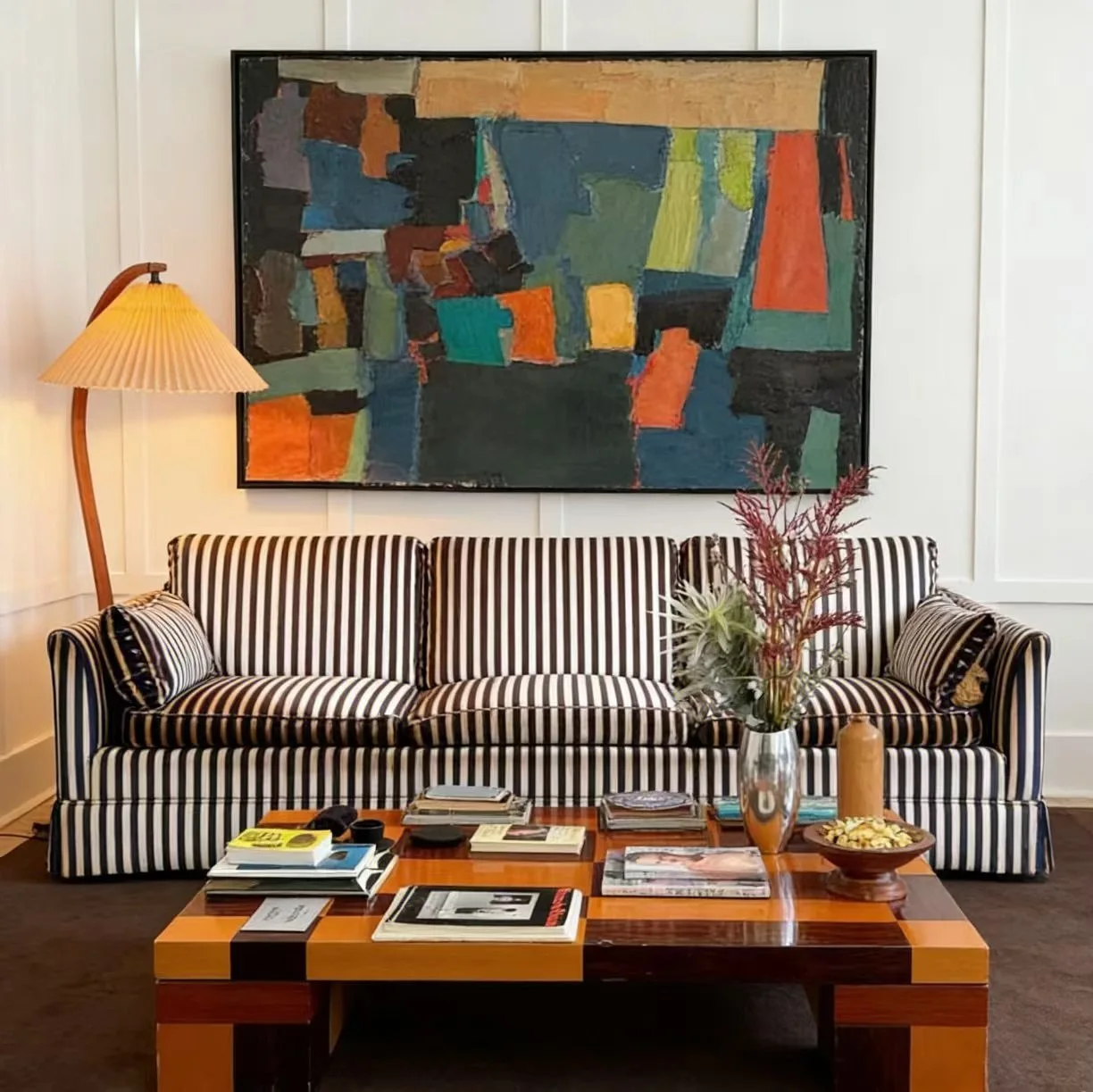 Retro style modern striped sofa medium ancient style black and white vertical stripe straight row small apartment sofa
Retro style modern striped sofa medium ancient style black and white vertical stripe straight row small apartment sofa