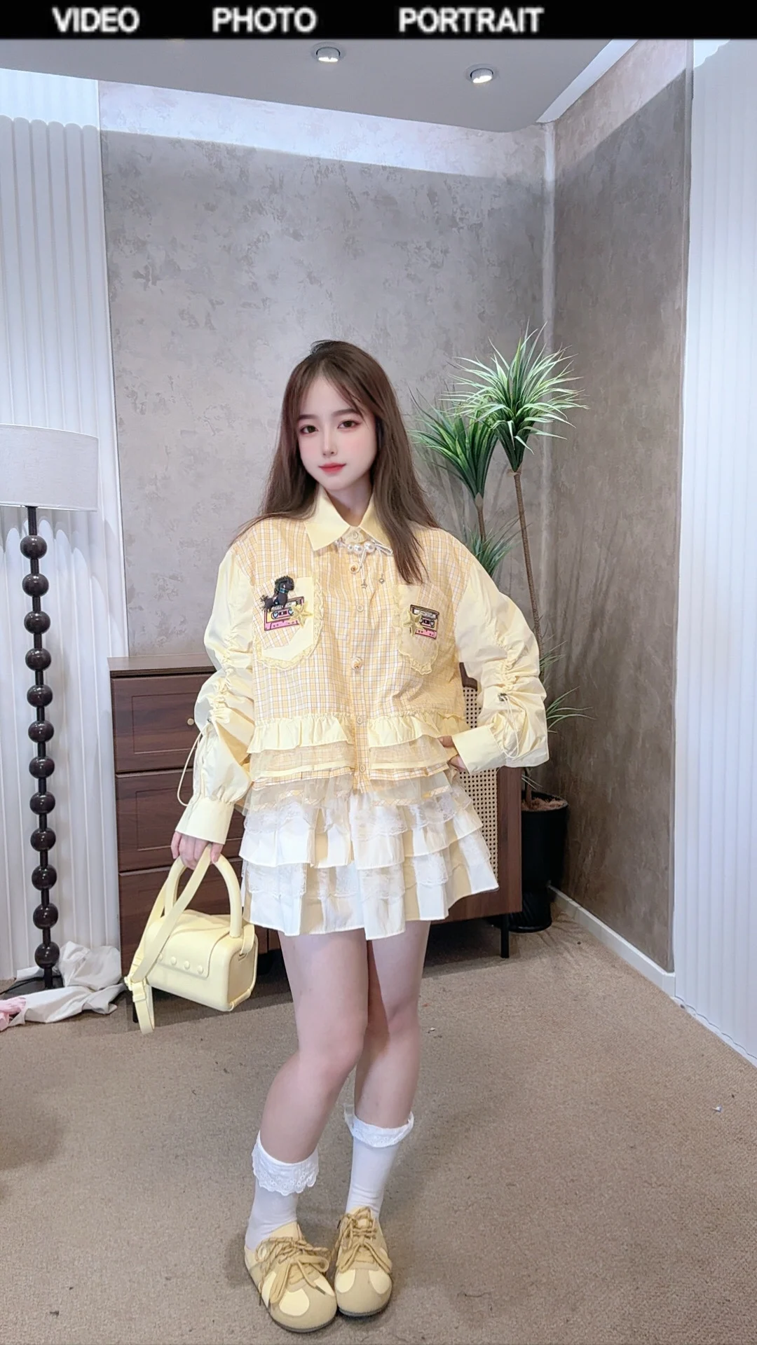 Свободный повседневный однотонный модный женский топ универсального дизайна, новинка зимы 2025, европейский стиль, свободная футболка
Свободный повседневный однотонный модный женский топ универсального дизайна, новинка зимы 2025, европейский стиль, свободная футболка