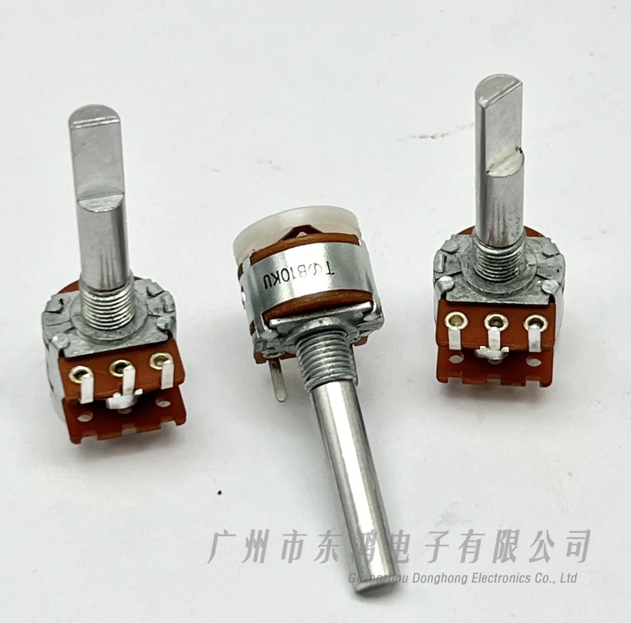 3 PCS Brand new original Japanese Imperial Noble rotary potentiometer Type 16 B10K with 20 step steps
3 PCS Brand new original Japanese Imperial Noble rotary potentiometer Type 16 B10K with 20 step steps