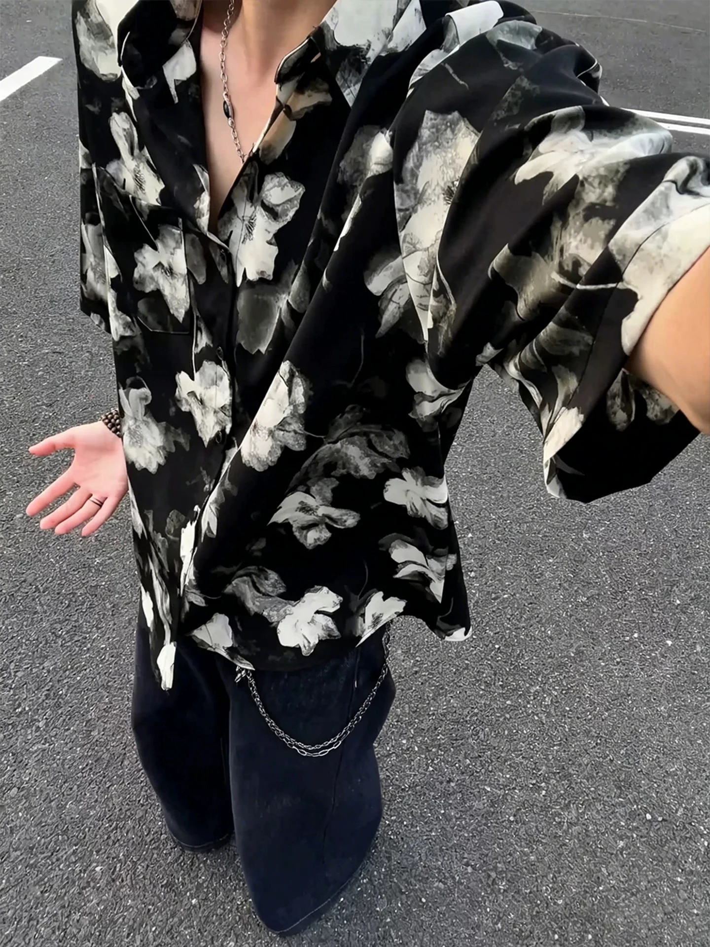 Hawaii Island Vacation Ice Silk Short Sleeve Floral Shirt Men Summer Thin Breathable Cool Feeling Sun Protection Beach Shirt
Hawaii Island Vacation Ice Silk Short Sleeve Floral Shirt Men Summer Thin Breathable Cool Feeling Sun Protection Beach Shirt