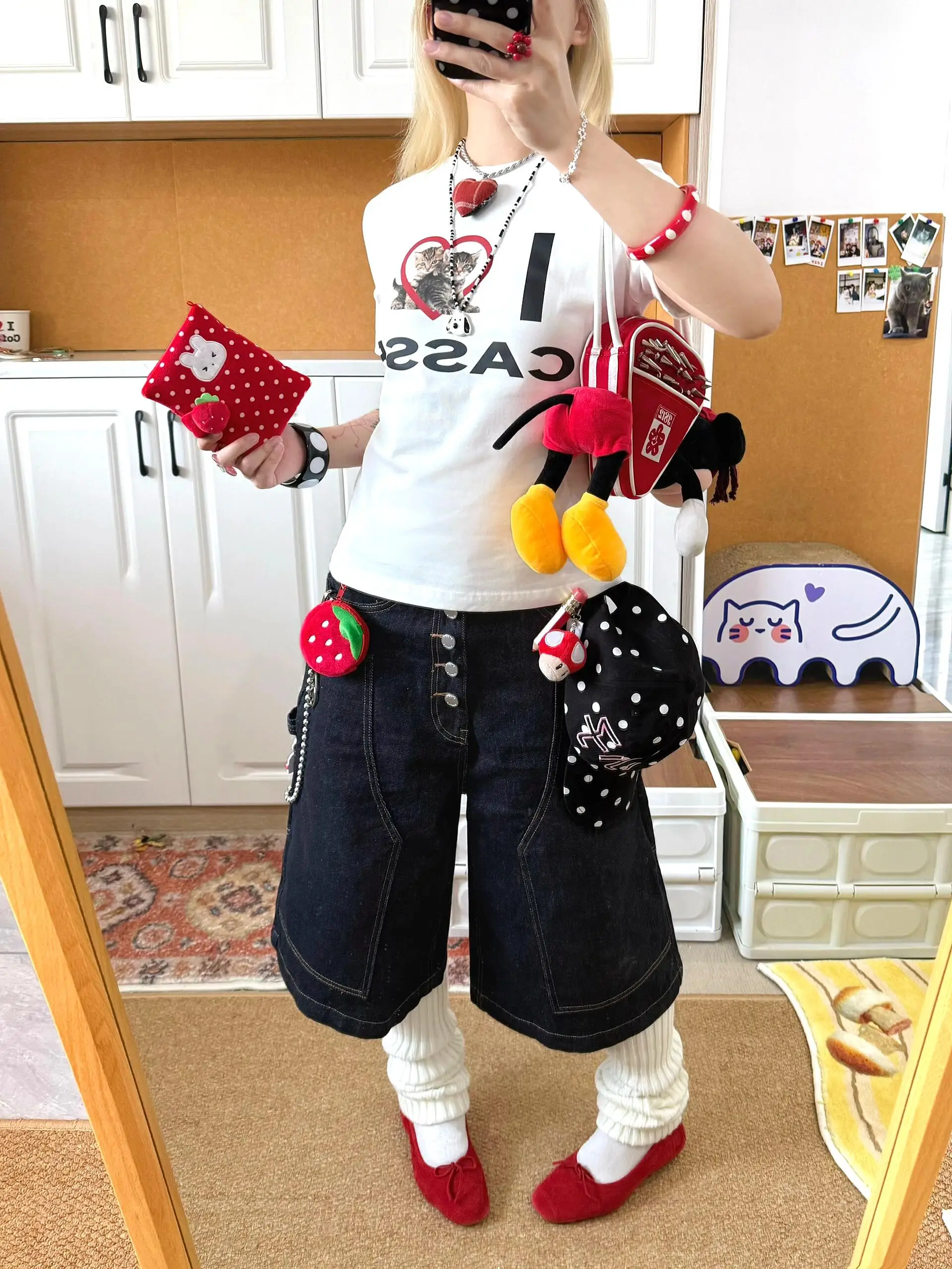 Американские ретро Bla Деконструированная рабочая одежда Джинсы на пуговицах Женские летние свободные широкие брюки Повседневные модные брюки средней длины
Американские ретро Bla Деконструированная рабочая одежда Джинсы на пуговицах Женские летние свободные широкие брюки Повседневные модные брюки средней длины