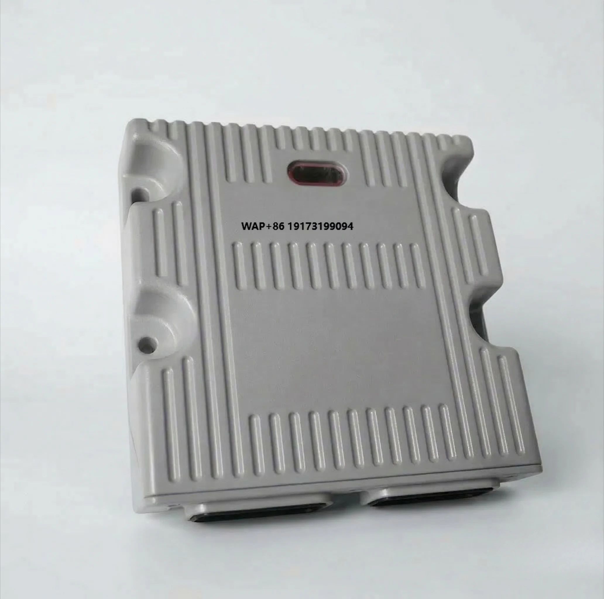 construction machinery parts Excavator Electric Parts ECU Controller Unit 21Q6-32190 21Q632190 for R220-9 HX210AL HX220A L
construction machinery parts Excavator Electric Parts ECU Controller Unit 21Q6-32190 21Q632190 for R220-9 HX210AL HX220A L