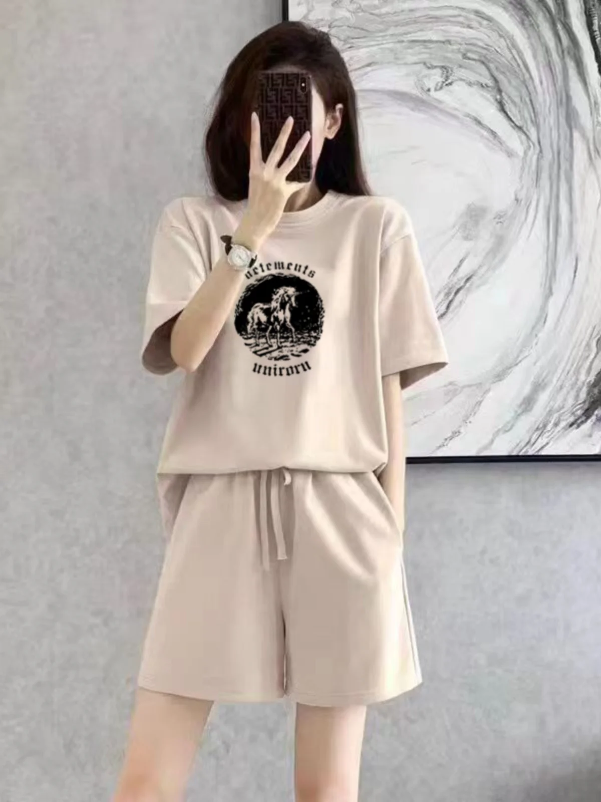 Fashionable Casual Anti-Aging Summer Sportswear Set Women Loose Slimming Korean Style Student Short Sleeve Shorts Running Two...
Fashionable Casual Anti-Aging Summer Sportswear Set Women Loose Slimming Korean Style Student Short Sleeve Shorts Running Two...
