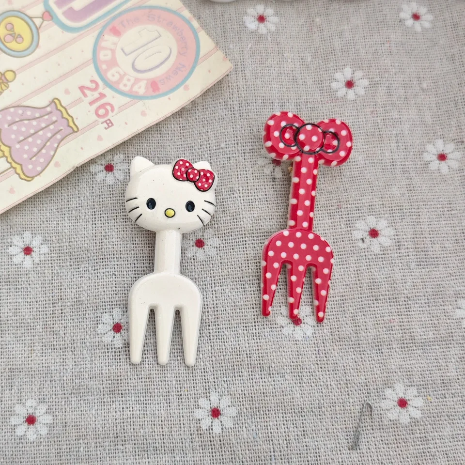10 шт., милый бант в горошек с рисунком «Hello Kitty», кошка, вилка, заколка для волос, милая челка для девочек, аксессуары для волос, голова, аниме, каваи, подарки
10 шт., милый бант в горошек с рисунком «Hello Kitty», кошка, вилка, заколка для волос, милая челка для девочек, аксессуары для волос, голова, аниме, каваи, подарки