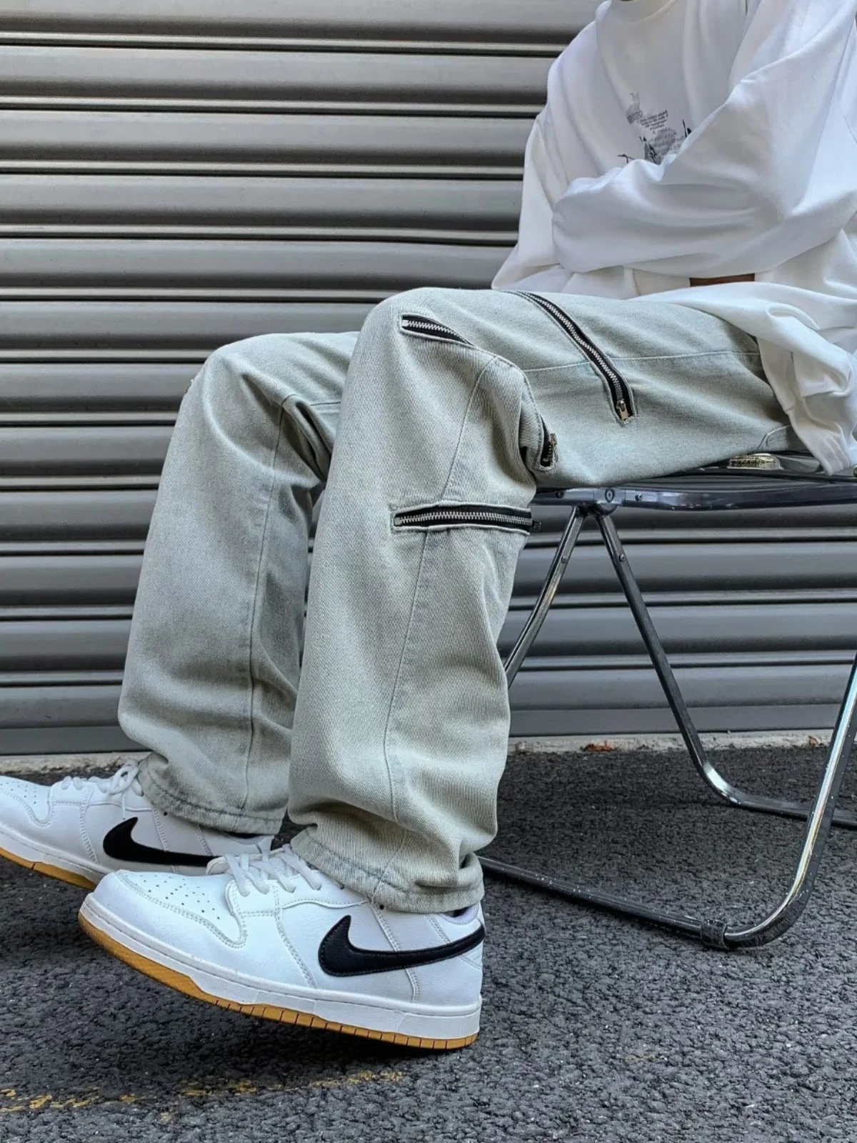 Street Sle Men's Workwear Jeans High Waist Straight Leg Zipper Side Design American Long Pants Casual Youth Summer Jeans
Street Sle Men's Workwear Jeans High Waist Straight Leg Zipper Side Design American Long Pants Casual Youth Summer Jeans