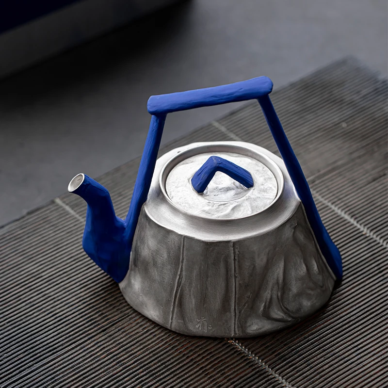 2025 Handmade thin tire tea making silver pot Liu Yintuo silver texture lifting beam pot can open flame electric ceramic stove
2025 Handmade thin tire tea making silver pot Liu Yintuo silver texture lifting beam pot can open flame electric ceramic stove
