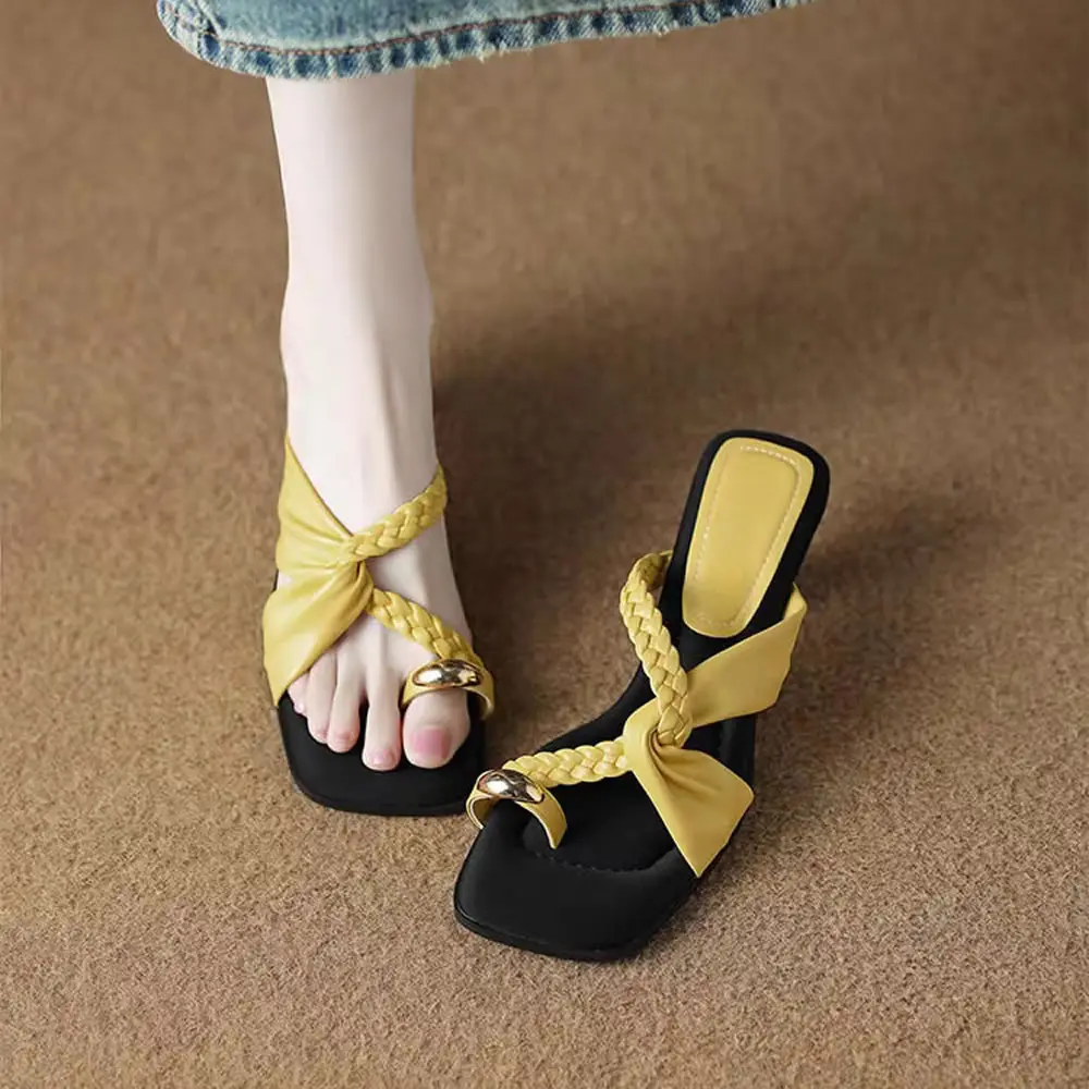 Retro Open-Toe Thi Heel Casual Women's Sandals Summer Outdoor Wear Beautiful Slip-On Slippers Roman Sle Korean Version
Retro Open-Toe Thi Heel Casual Women's Sandals Summer Outdoor Wear Beautiful Slip-On Slippers Roman Sle Korean Version