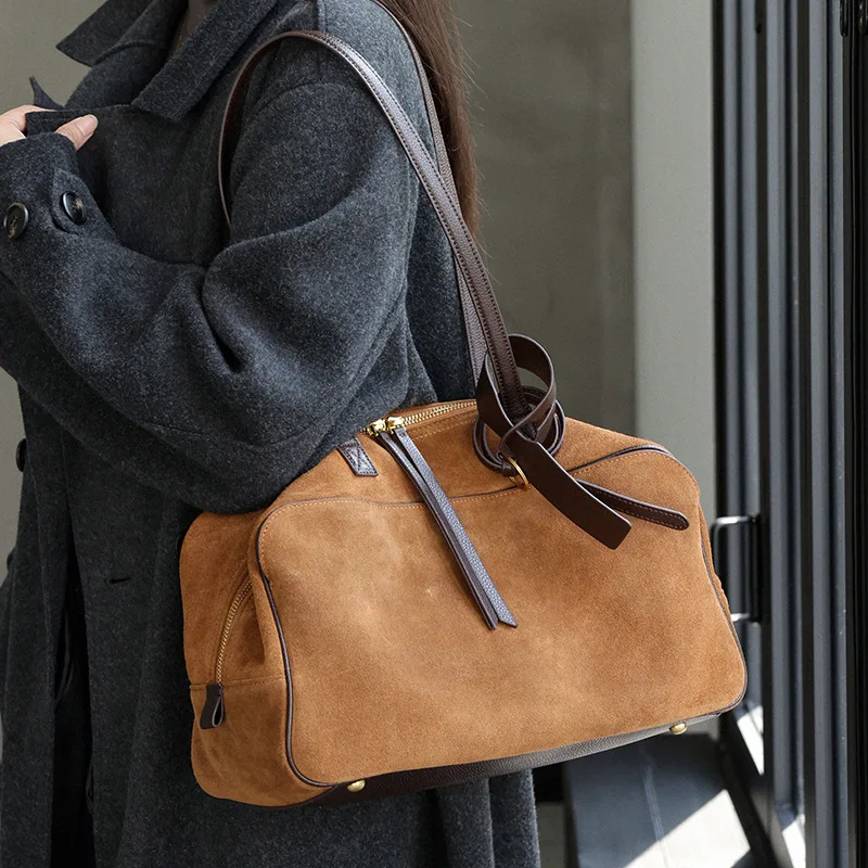 Temperament Luxury Leather Women's Bag, 2025 New Handbag, Suede Cowhide Shoulder Bag, Large-capacity Tote Bag Women's Bag
Temperament Luxury Leather Women's Bag, 2025 New Handbag, Suede Cowhide Shoulder Bag, Large-capacity Tote Bag Women's Bag