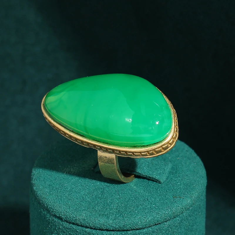 Vintage Glass Green Rings Antique Gold Color Irregular Design Jewelry For Woman Brand Classic Elegant Banquet Accessories Luxury
Vintage Glass Green Rings Antique Gold Color Irregular Design Jewelry For Woman Brand Classic Elegant Banquet Accessories Luxury