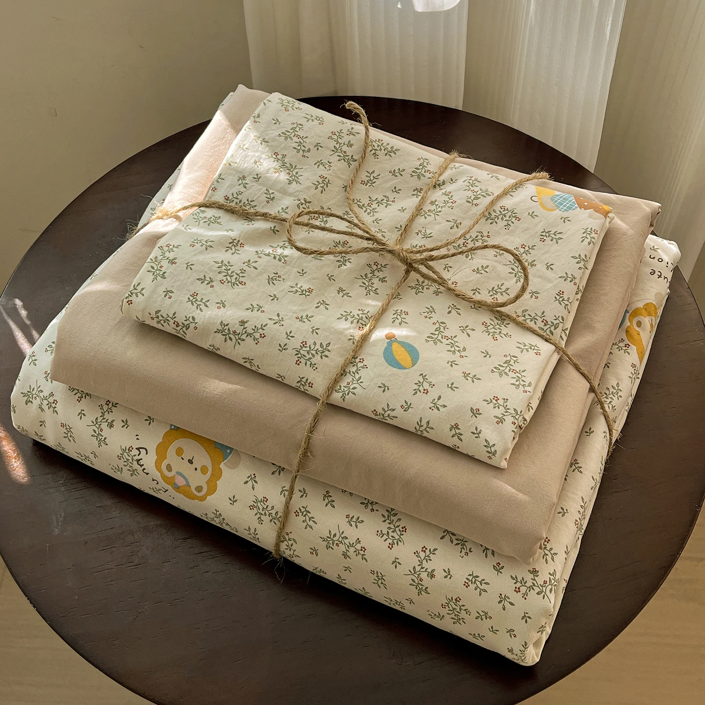 Cartoon Bedding Set Korean Style Soft Bed Sheet Set Queen King Size Quilt Cover Set No Filling With Pillowcase For Kids Bedroom
Cartoon Bedding Set Korean Style Soft Bed Sheet Set Queen King Size Quilt Cover Set No Filling With Pillowcase For Kids Bedroom