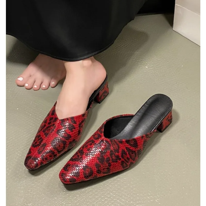 Spring Pointed Toe Women Mules Low Heel Slipper Fashion Candy Color Ladies Elegant Dress Sandal Square Low Heel Slip on Slides
Spring Pointed Toe Women Mules Low Heel Slipper Fashion Candy Color Ladies Elegant Dress Sandal Square Low Heel Slip on Slides