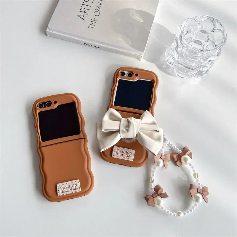 Bowknot Phone Stand Brown Case for Samsung Galaxy Z Flip 6 5 4 3 Protective Back Cover for ZFlip4 ZFlip5 ZFlip6 Case Shell
Bowknot Phone Stand Brown Case for Samsung Galaxy Z Flip 6 5 4 3 Protective Back Cover for ZFlip4 ZFlip5 ZFlip6 Case Shell