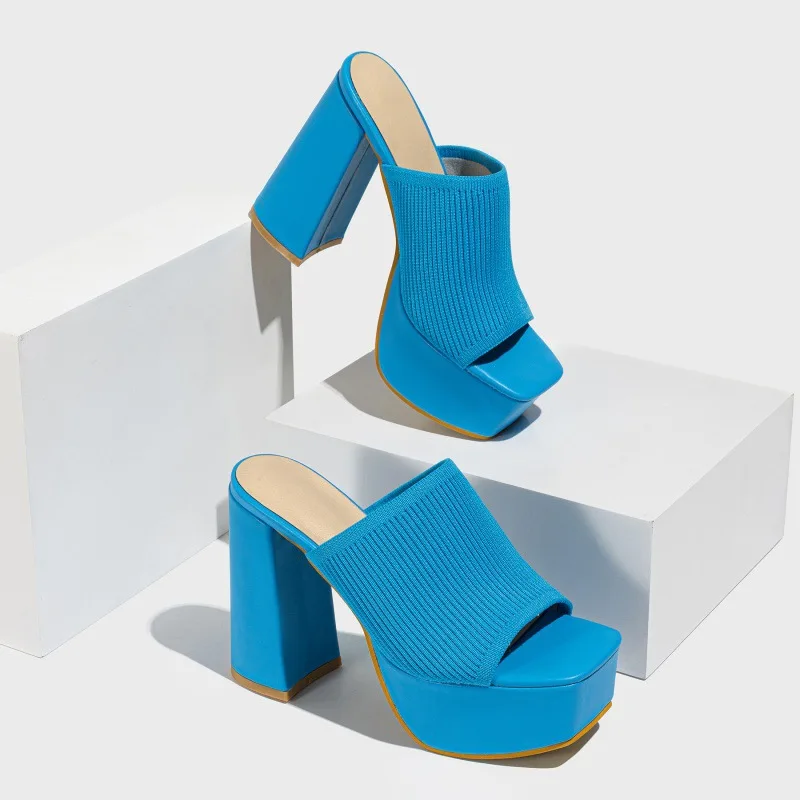 Summer new European and American lake blue thick heel sandals with exposed toes, thick soled high heels, and M ü ller shoes
Summer new European and American lake blue thick heel sandals with exposed toes, thick soled high heels, and M ü ller shoes