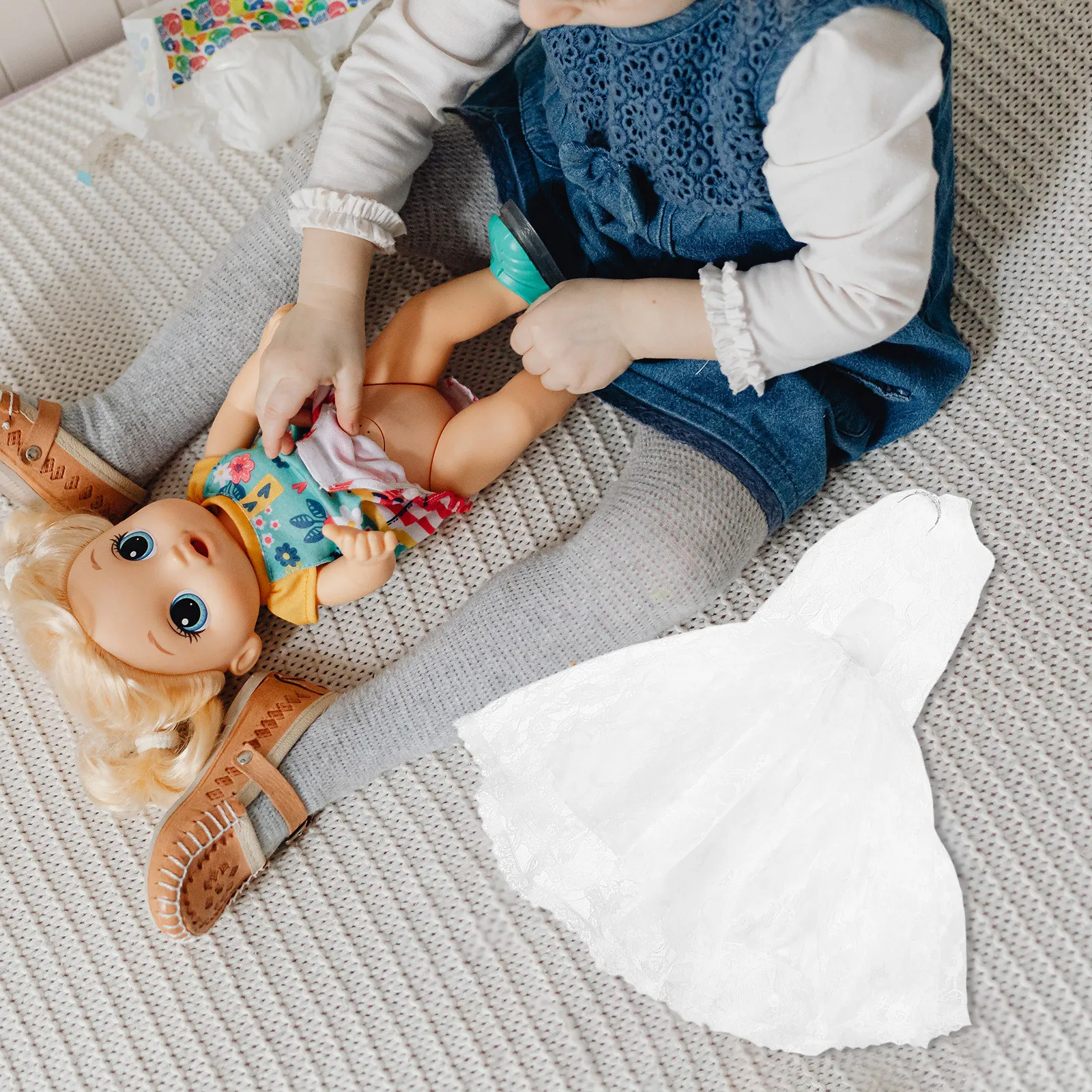 1 комплект свадебного наряда для девочек и мальчиков, платье невесты, деловой костюм жениха, обувь, платье невесты, одежда для вечеринки, дня рождения, праздника, пользу
1 комплект свадебного наряда для девочек и мальчиков, платье невесты, деловой костюм жениха, обувь, платье невесты, одежда для вечеринки, дня рождения, праздника, пользу