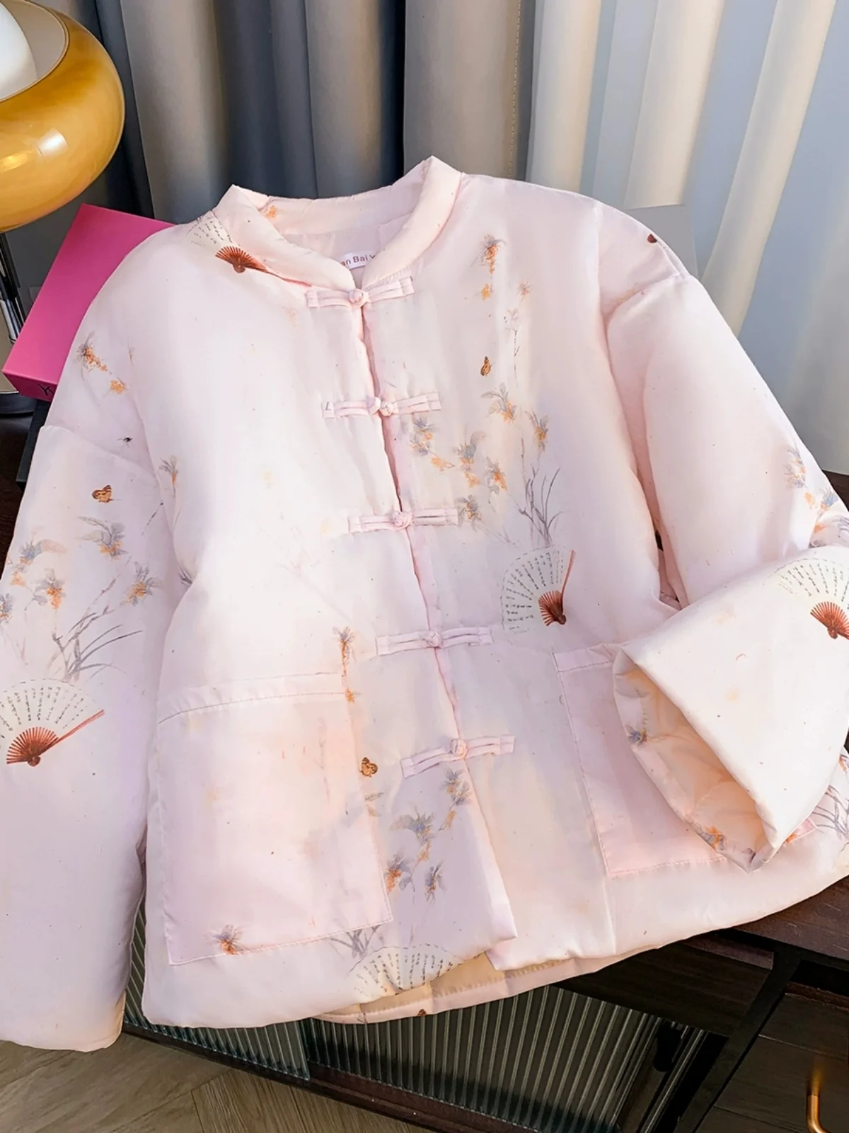 Женское хлопковое зимнее пальто Thiened Cotton Jaet в китайском национальном стиле с принтом морской волны и внутренней стороны, верхняя одежда Fem
Женское хлопковое зимнее пальто Thiened Cotton Jaet в китайском национальном стиле с принтом морской волны и внутренней стороны, верхняя одежда Fem