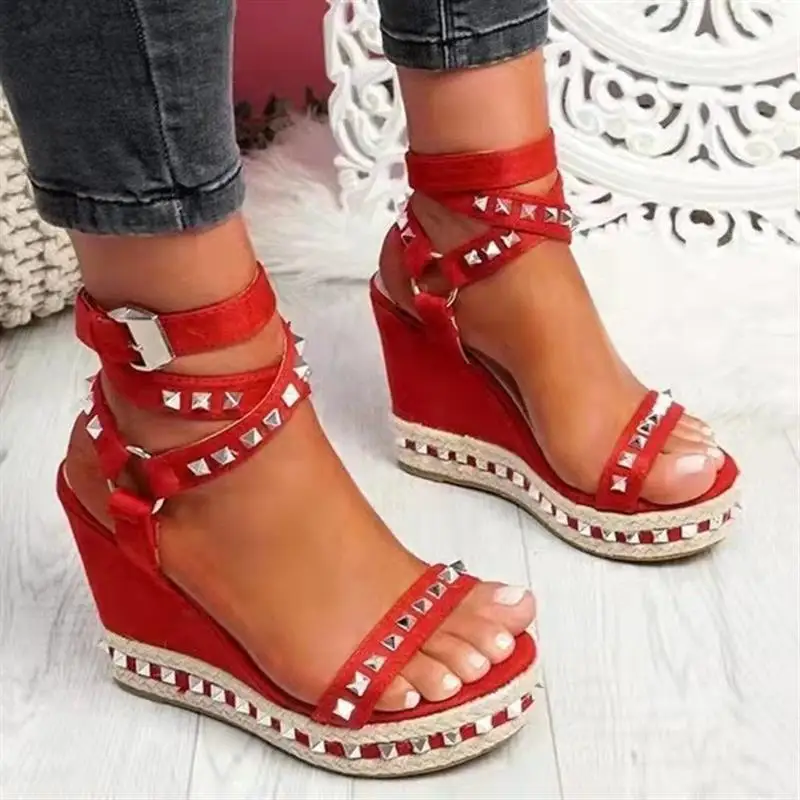 Summer New Large Size Women's Sandals Rivet Cross Strap Thi Bot Rope Heel Faionable Flat Bot Rubber Sole Sandals
Summer New Large Size Women's Sandals Rivet Cross Strap Thi Bot Rope Heel Faionable Flat Bot Rubber Sole Sandals