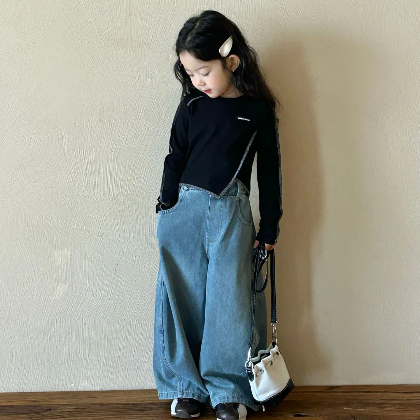 Children's Clothing Girls' Base Shirt 2025 Spring New Style Korean Version Long Sleeved Top for Children's Fashion T-shirt Trend
Children's Clothing Girls' Base Shirt 2025 Spring New Style Korean Version Long Sleeved Top for Children's Fashion T-shirt Trend