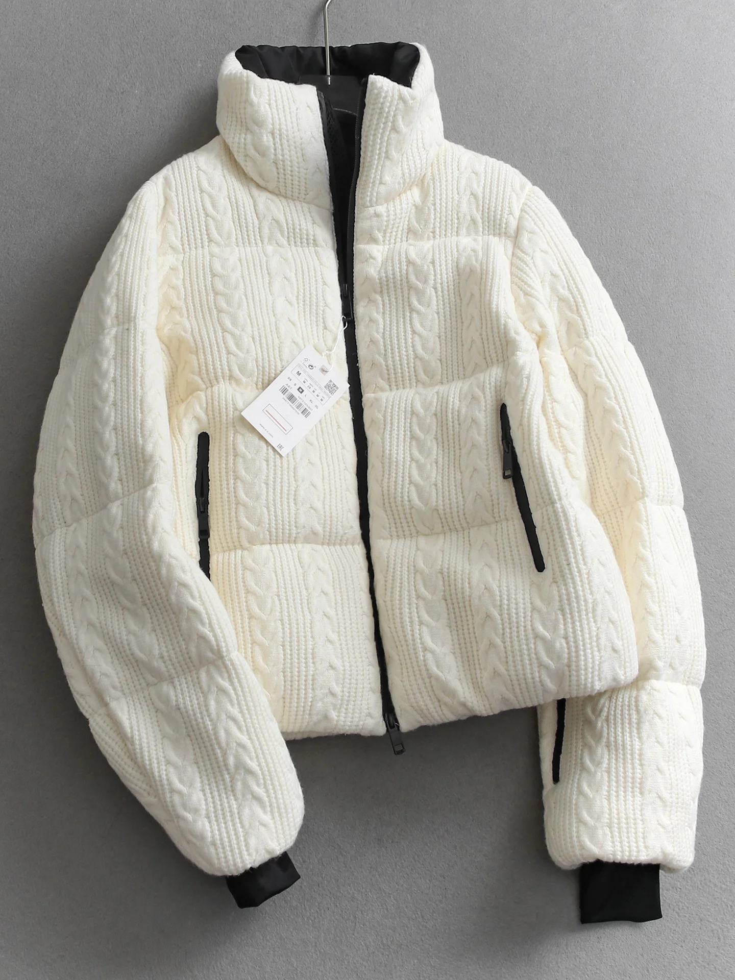 Korean Style Knitted Thickened Warm Bread Coat Long Sleeve Zipper Women's down Jacket Stand Collar All-Match Fashionable
Korean Style Knitted Thickened Warm Bread Coat Long Sleeve Zipper Women's down Jacket Stand Collar All-Match Fashionable
