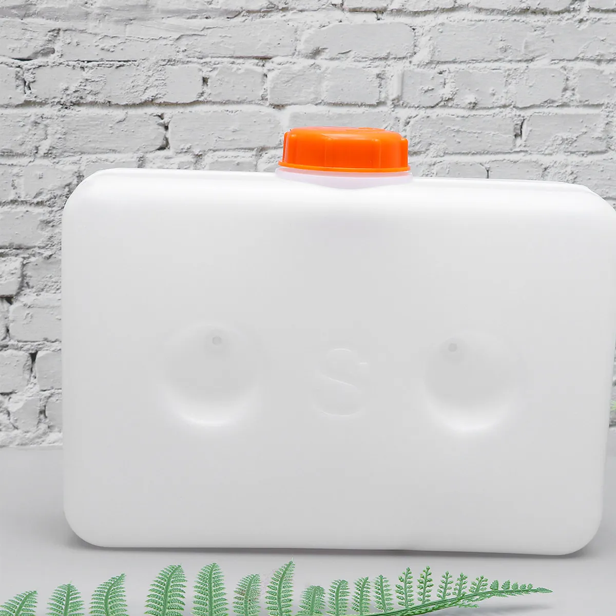 1Pcs Plastic Thickened Small Fuel Tank Car Heater Automobile Oil Storage Barrel White Single Handle Oil Barrel
1Pcs Plastic Thickened Small Fuel Tank Car Heater Automobile Oil Storage Barrel White Single Handle Oil Barrel