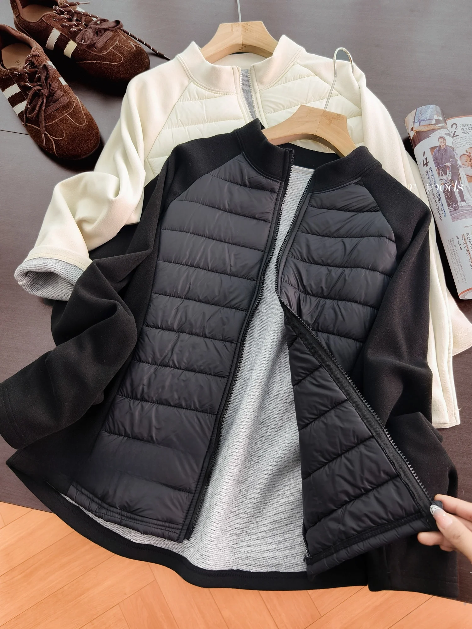 Двустороннее шерстяное пальто для женщин от Little Ear Production: теплая подкладка, стильный дизайн, идеально для повседневной носки...
Двустороннее шерстяное пальто для женщин от Little Ear Production: теплая подкладка, стильный дизайн, идеально для повседневной носки...