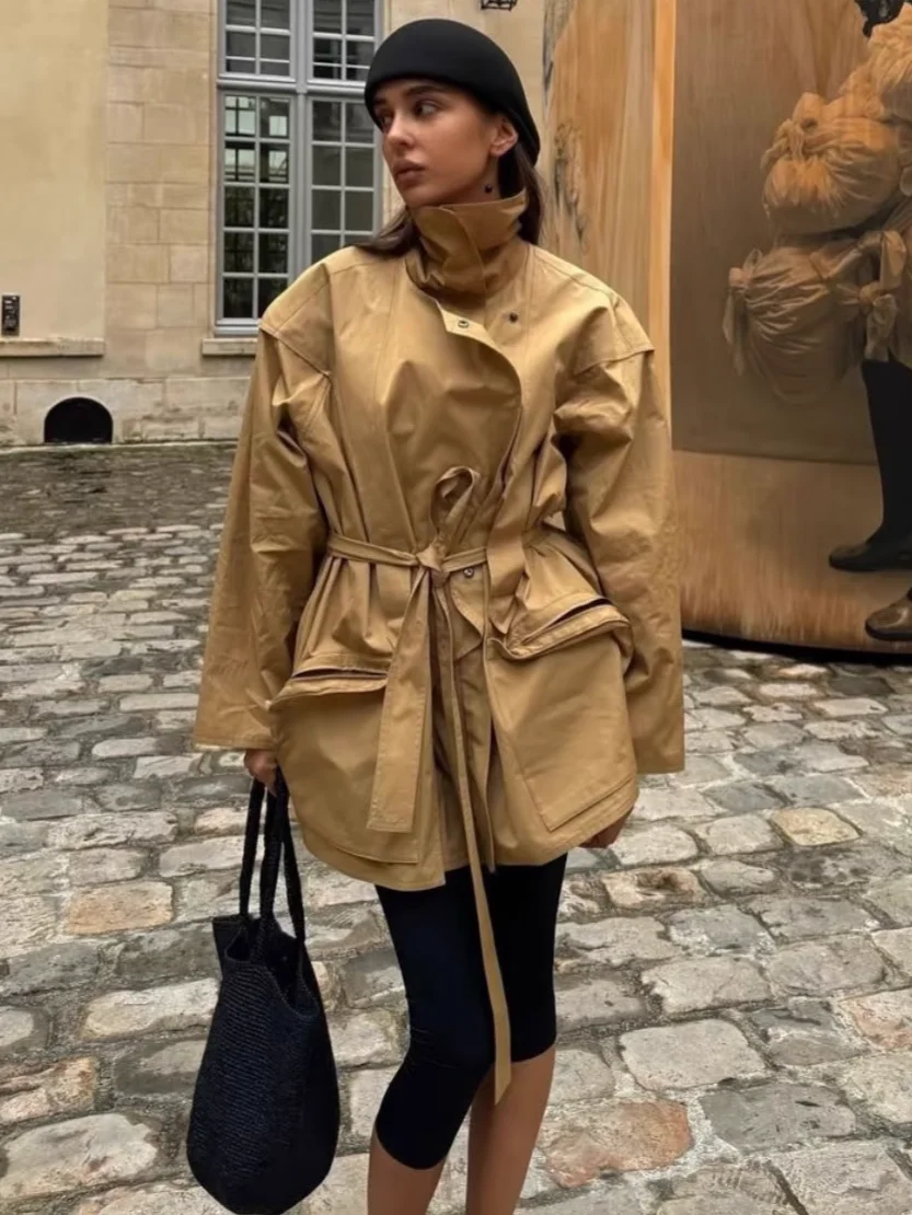 Women Large Pockets Trench Coat Turtleneck Long Sleeve Turn Down Collar Loose Casual Jacket with Belt
Women Large Pockets Trench Coat Turtleneck Long Sleeve Turn Down Collar Loose Casual Jacket with Belt