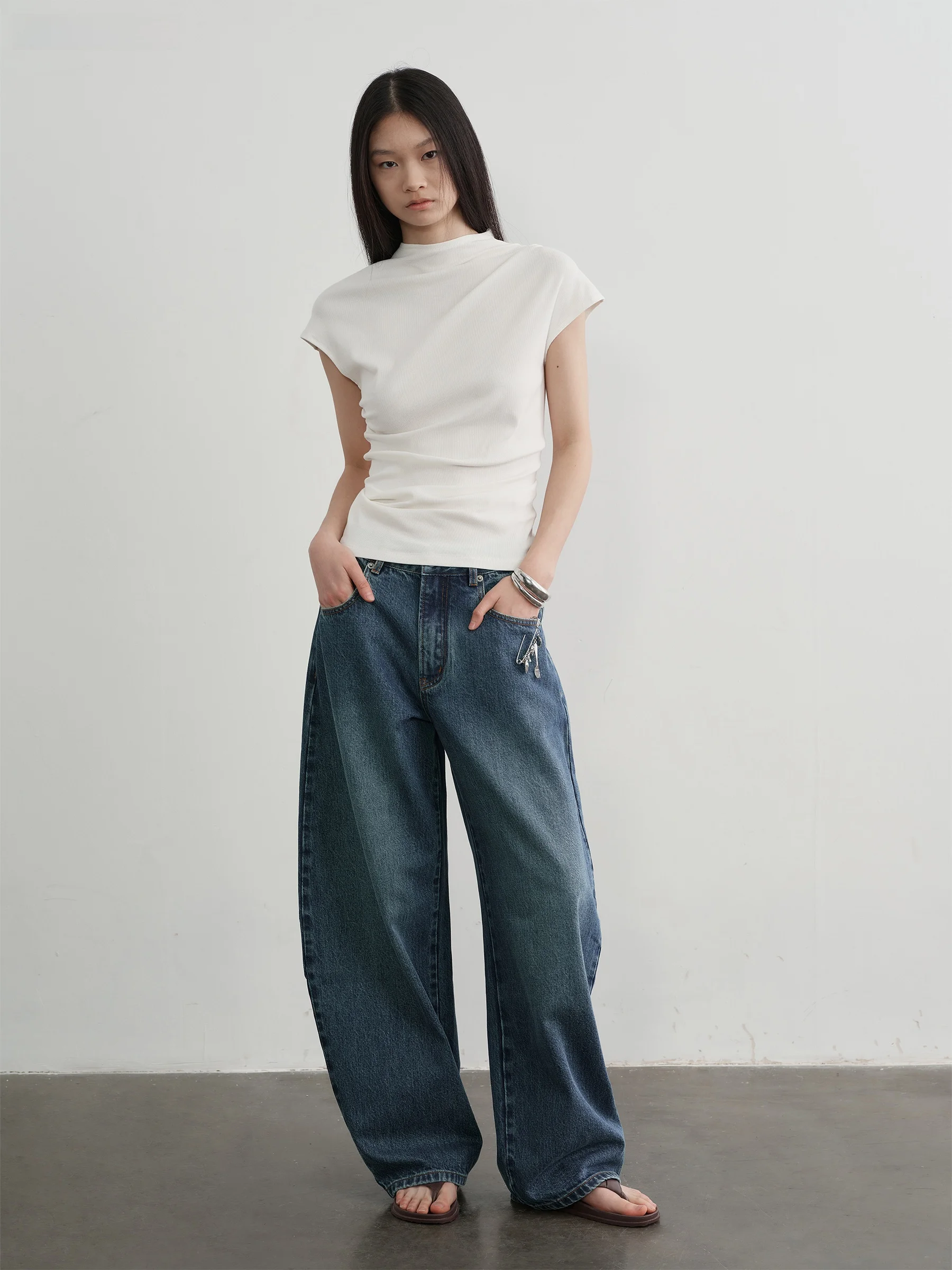 Женская футболка SHKUCO Slim Fit с коротким рукавом, трикотажная, с высокой эластичностью, воротником-стойкой и рукавами-крылышками, повседневный стиль
Женская футболка SHKUCO Slim Fit с коротким рукавом, трикотажная, с высокой эластичностью, воротником-стойкой и рукавами-крылышками, повседневный стиль