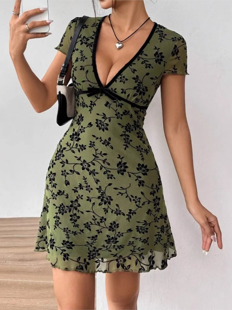 2025 New Fashion Women Dress Sexy V Neck Vestidos Para Mujer Short Sleeve Printed Mini Dresses Summer Casual Ladies A-Line Dress
2025 New Fashion Women Dress Sexy V Neck Vestidos Para Mujer Short Sleeve Printed Mini Dresses Summer Casual Ladies A-Line Dress