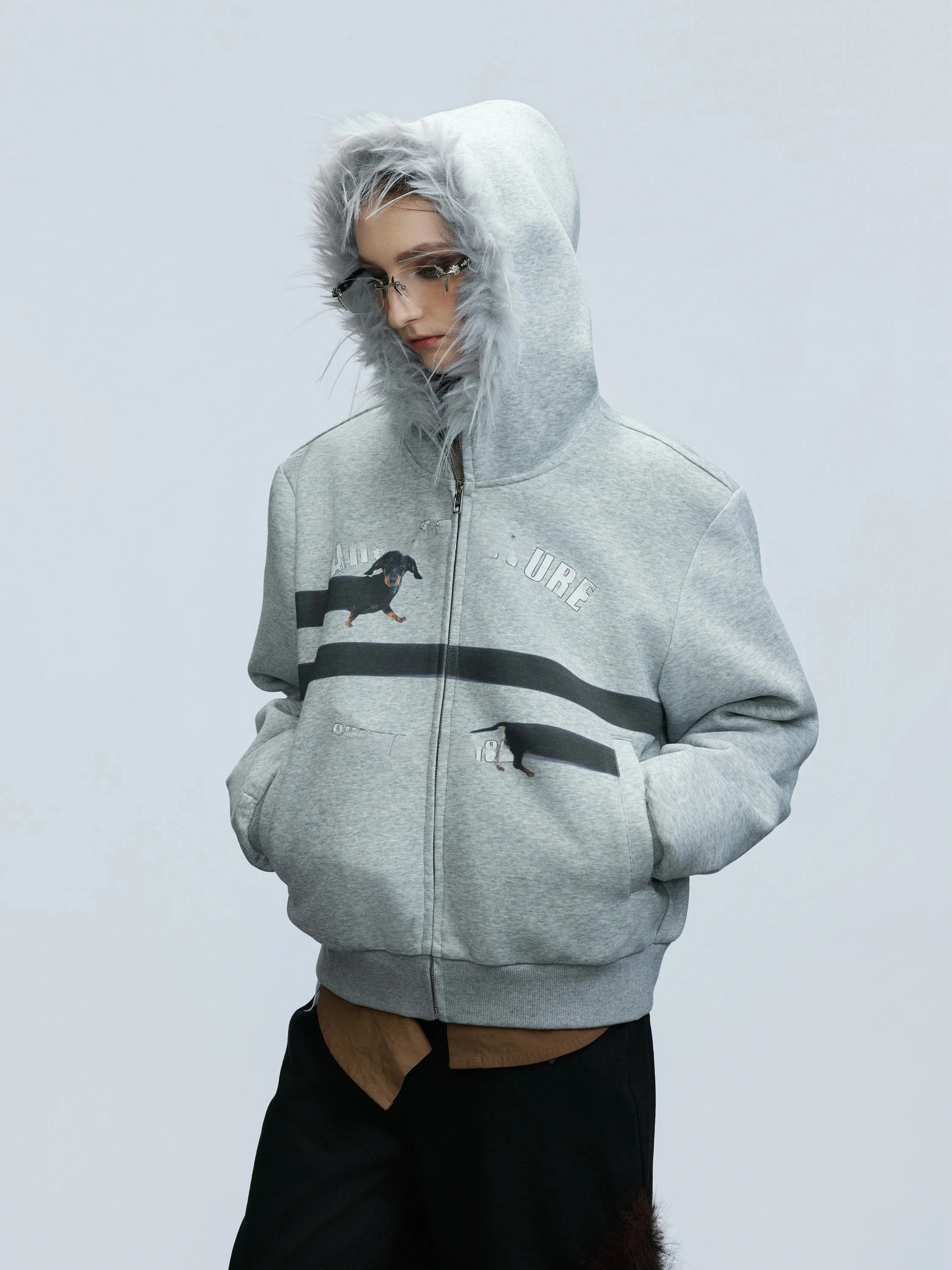 Retro Hooded Sweatshirt Cardigan Diamond Embellished Loose Outerwear Winter Coat for Men Original Design Cotton Fabric
Retro Hooded Sweatshirt Cardigan Diamond Embellished Loose Outerwear Winter Coat for Men Original Design Cotton Fabric