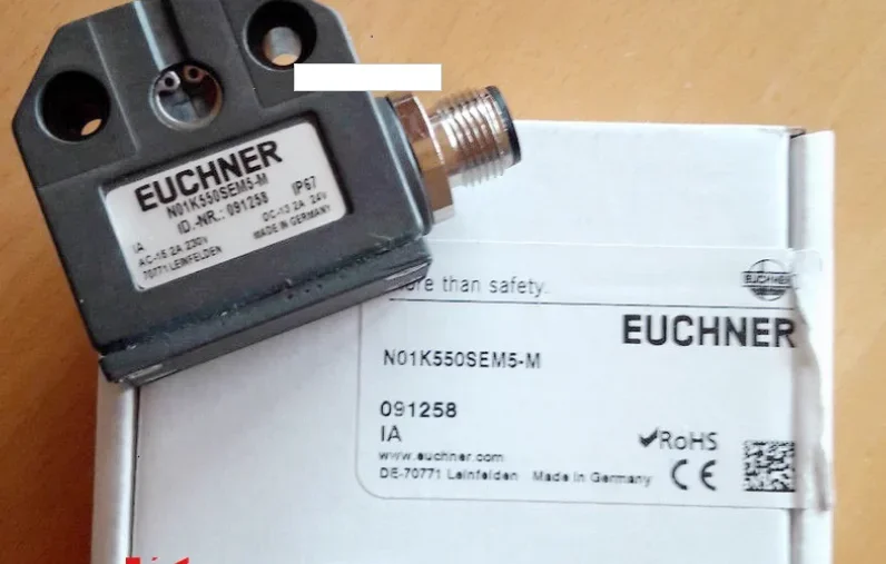New Original EUCHNER security module N01K550SEM5-M 091258
New Original EUCHNER security module N01K550SEM5-M 091258