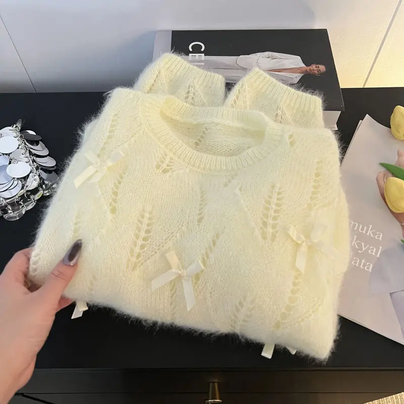 Korean Bow Design Women's Knitting Spring Autumn Fashion Round Neck Sweet Pullover Sweater All Match Long Sleeve Hollow Out Tops
Korean Bow Design Women's Knitting Spring Autumn Fashion Round Neck Sweet Pullover Sweater All Match Long Sleeve Hollow Out Tops