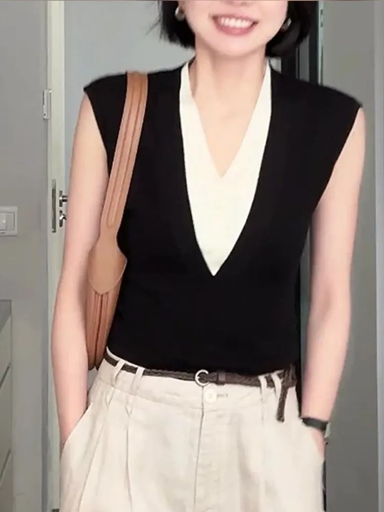 Unique Design Black Slim Fit Top Korean Style Light Maturity Wind Vest Tank Top White Enhancing Two-Piece Look Versatile Summ...
Unique Design Black Slim Fit Top Korean Style Light Maturity Wind Vest Tank Top White Enhancing Two-Piece Look Versatile Summ...
