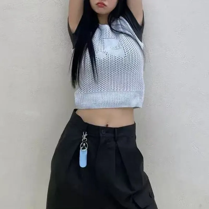 Mesh Hollow Vest Women's Solid Color Sleeveless Comfortable And Breathable Tops Daily Commuting Round Neck Outerwear Knitted
Mesh Hollow Vest Women's Solid Color Sleeveless Comfortable And Breathable Tops Daily Commuting Round Neck Outerwear Knitted