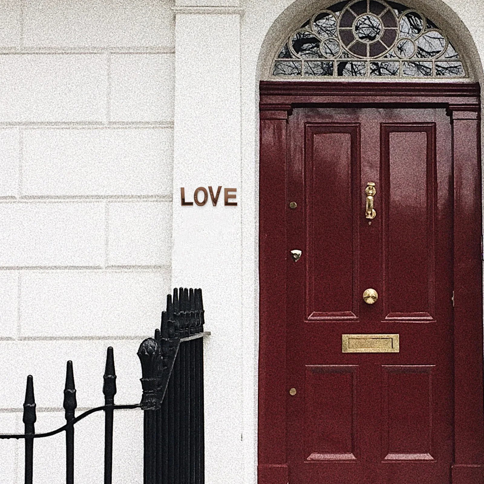 26Pcs Adhesive Alphabet Decals Modern Address Sign Set Wide Application on Wooden Surfaces Float Look for House Hotel Room
26Pcs Adhesive Alphabet Decals Modern Address Sign Set Wide Application on Wooden Surfaces Float Look for House Hotel Room