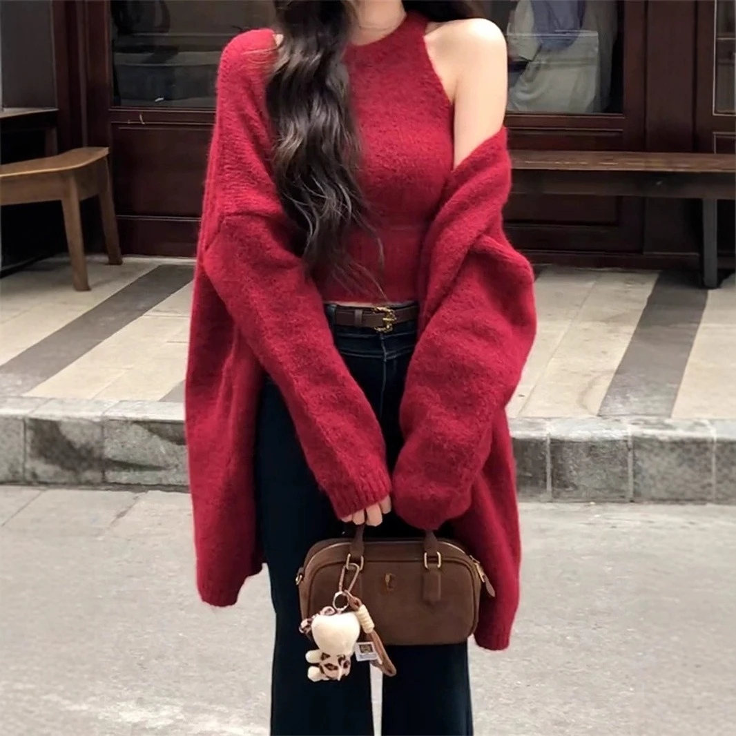 Spicy Girl Style 2025 New Tight Hanging Neck Show Skinny Knitted Tank Top Stylish Cardigan Sweater Two Piece Set Women's Wear
Spicy Girl Style 2025 New Tight Hanging Neck Show Skinny Knitted Tank Top Stylish Cardigan Sweater Two Piece Set Women's Wear