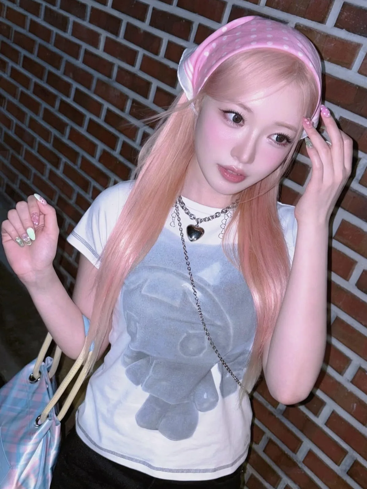 Футболка Coyseio ort Sve из 100% хлопка, корейская футболка с принтом для девочек, облегающая, летняя, модная, повседневная, хлопковая футболка
Футболка Coyseio ort Sve из 100% хлопка, корейская футболка с принтом для девочек, облегающая, летняя, модная, повседневная, хлопковая футболка