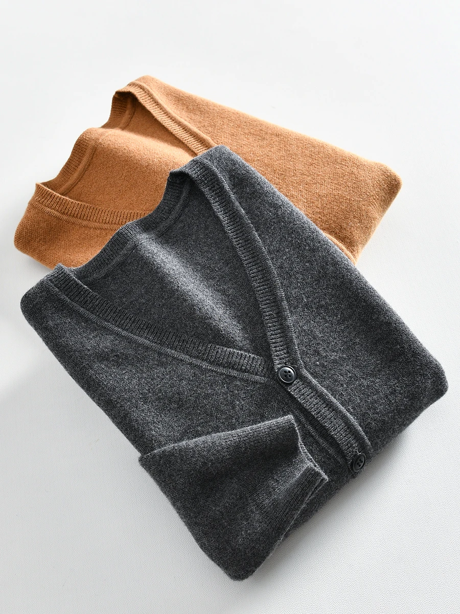 Comfortable 100 Wool V-Neck Long Sleeve Knitted Cardigan Sweater for Men Casual All-Season Pure Color Fashion Urban Style
Comfortable 100 Wool V-Neck Long Sleeve Knitted Cardigan Sweater for Men Casual All-Season Pure Color Fashion Urban Style