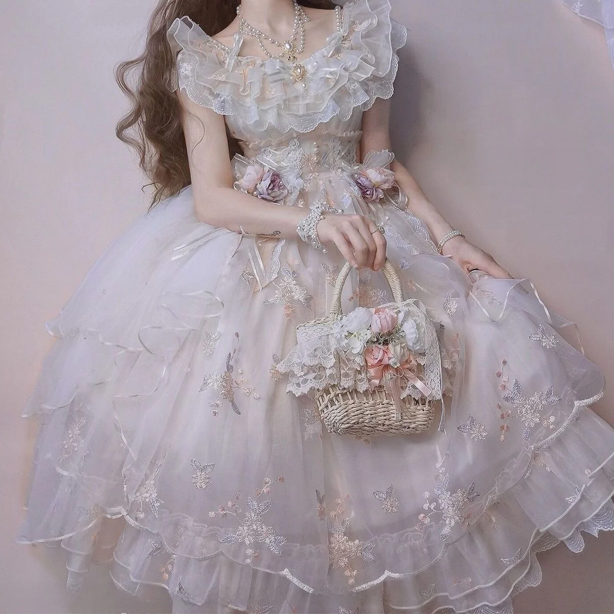 Flora the Goddess of Flowers Summer Embroidered Lolita Dress JSK Sweet And Elegant Floral Wedding Gown Hanfu Set for Women
Flora the Goddess of Flowers Summer Embroidered Lolita Dress JSK Sweet And Elegant Floral Wedding Gown Hanfu Set for Women