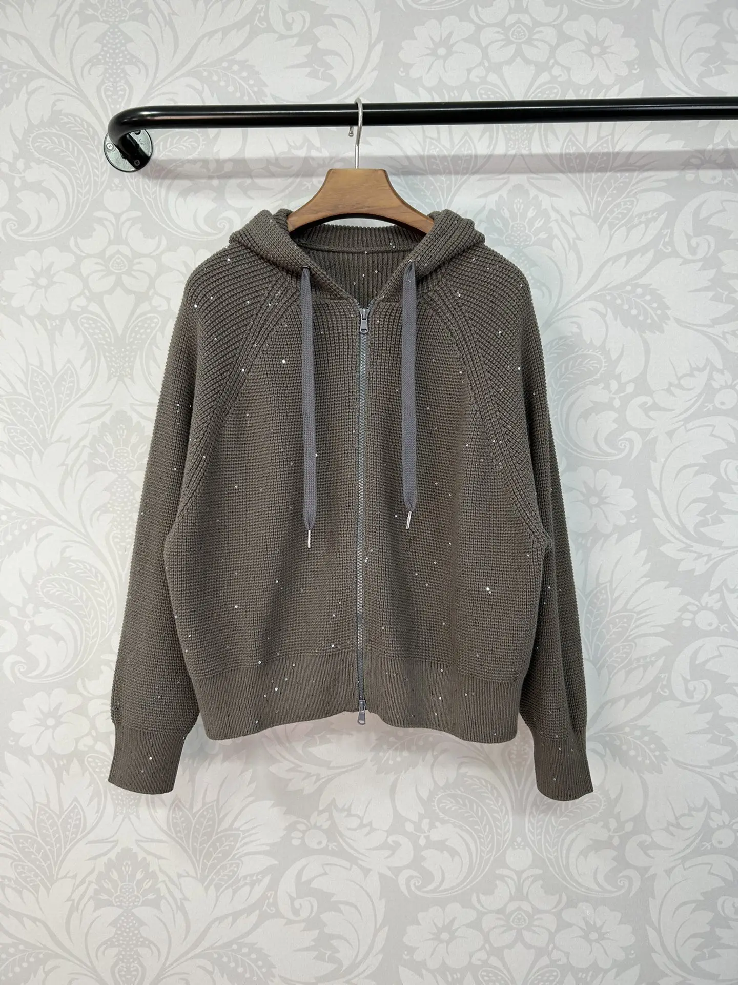 Cardigan High quality, fashion temperament, slim and thin, casual and versatile 2023 autumn women's new hot
Cardigan High quality, fashion temperament, slim and thin, casual and versatile 2023 autumn women's new hot